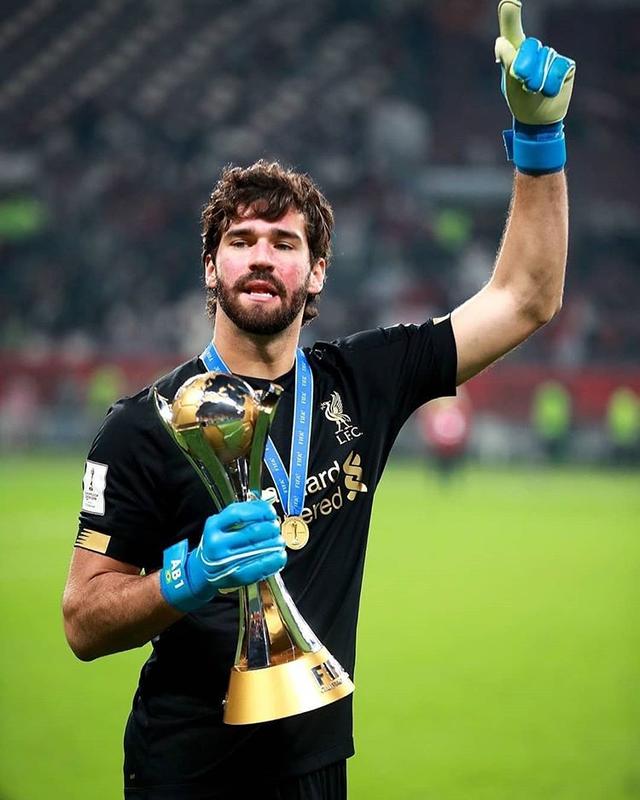 官方:阿利松获得2019年巴西旅欧最佳球员奖