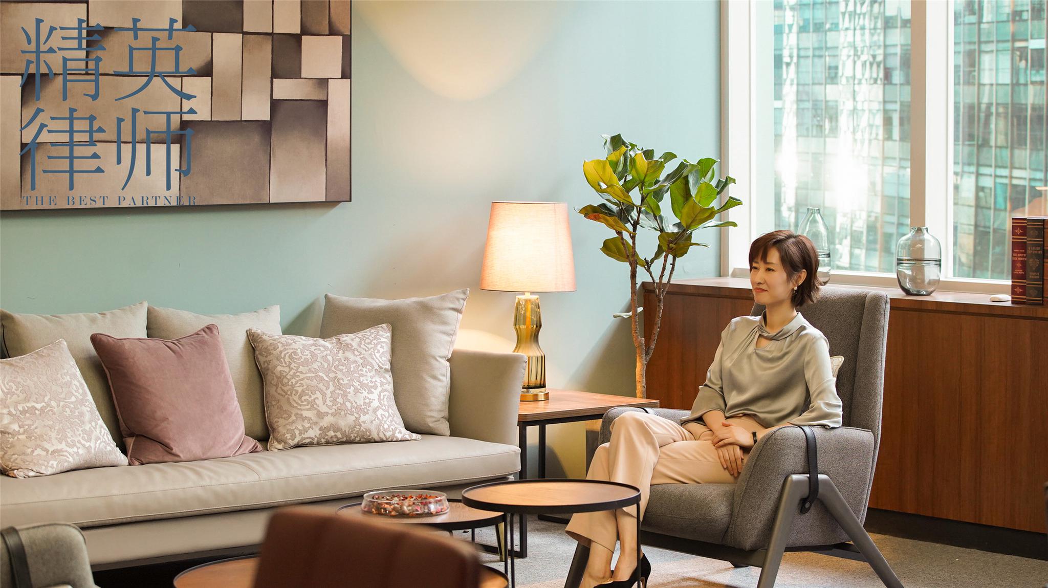 刘敏涛《精英律师》律政佳人时尚感爆棚 超a超飒职场通勤风