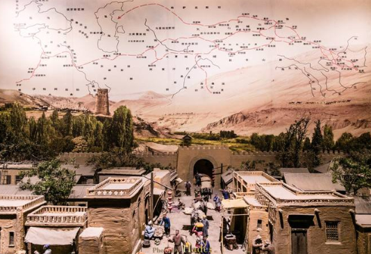 佛教也是通过于阗传入的中国,法显,高士行,玄奘大师等高僧都在此处