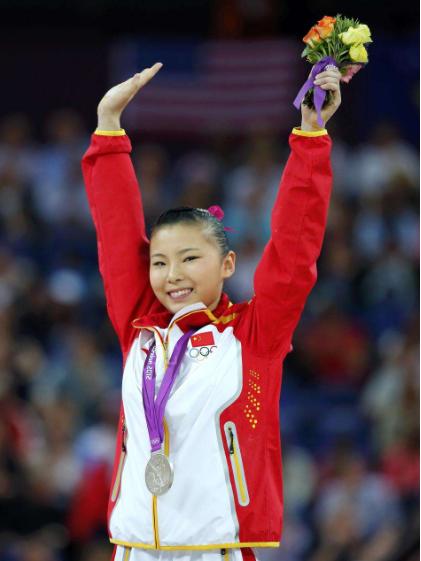 18岁就是体操大满贯运动员,退役6年身高1米5,颜值逆袭达巅峰|何可欣