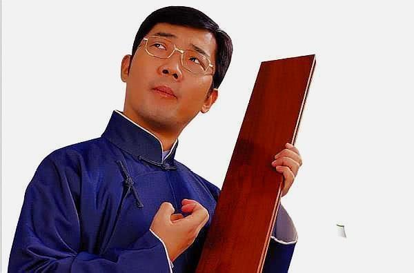 相声演员大兵别墅遭喷漆门口拉横幅还我农民工血汗钱