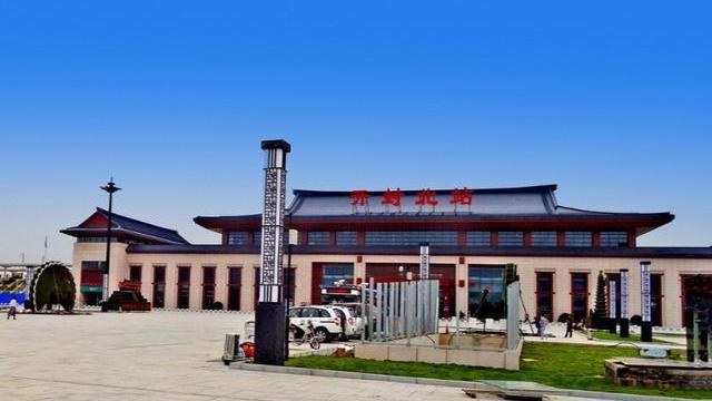 郑徐高铁沿线一座很有特色的高铁站——开封北站