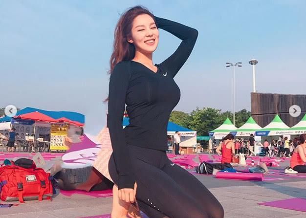 阿姨年过40,皮肤紧致身材好,把健身房当第二个家