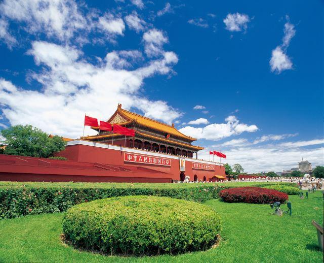 世界上安检最严的地点之一:天安门广场避坑攻略|天安门广场|升旗仪式|博物馆_新浪新闻