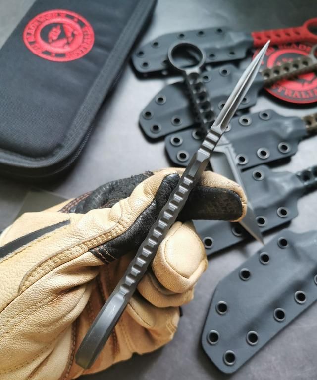 ZU Bladeworx Shrapnel Dagger 一体战术格斗刀|刀鞘|虎纹|刀柄|涂层|卡片_新浪新闻