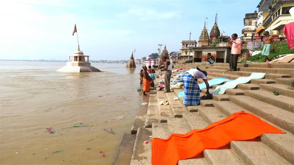 印度最脏的恒河水,5元一瓶想卖给我国,并认为我们会抢着买