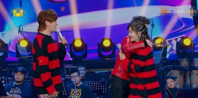 林誌穎來到《嗨唱轉起來》，誰留意到謝娜反應