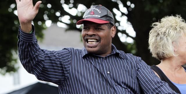 布伦达·斯平克斯对外发表了简单的声明,称:"莱昂