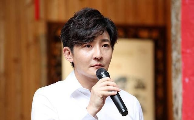 "宝藏男孩"郭京飞:一个不求上进的"二线"男演员!