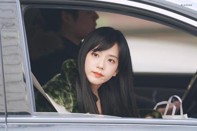 韩国粉墨出道前照片，Lisa不敢认，Rose怎么这么乖？|女团|韩国|整容_新浪新闻
