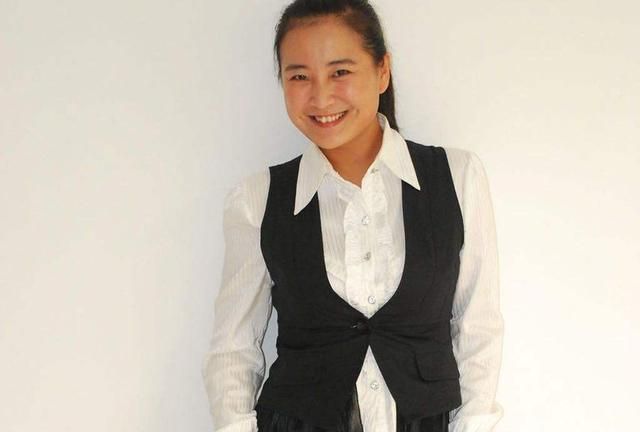 大学毕业为坚持梦想被男友抛弃,如今37岁还未嫁|贾玲|冯巩|大学_新浪