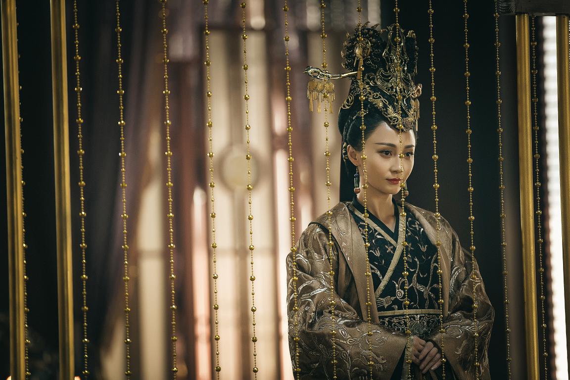 《剑王朝》完美收官 姚笛饰演叶甄用演技说话