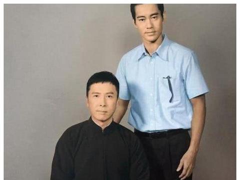 陈国坤和李小龙有多像,看到叶问4剧照和老照片对比,确定没有ps