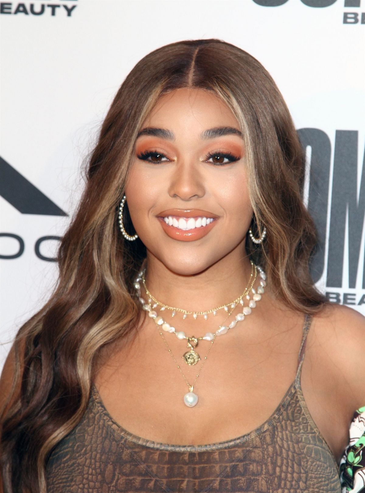 女星jordynwoods笑起来真好看像春天的花一样