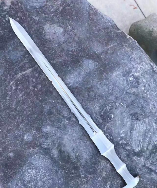 「鉴赏」日本三大神器之一草薙剑|神器|云剑|草体_新浪新闻