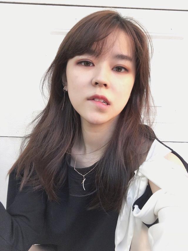 沫子直言自己美丽性感迷人水友回复扎心猫漂亮