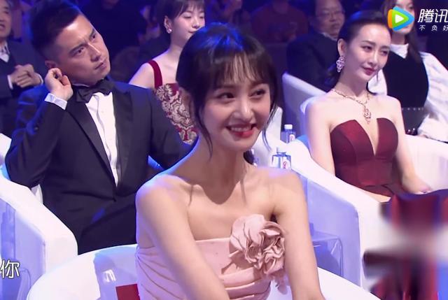 国剧盛典成"卸妆晚会",看到离开美颜滤镜的明星,郑爽竟成最美