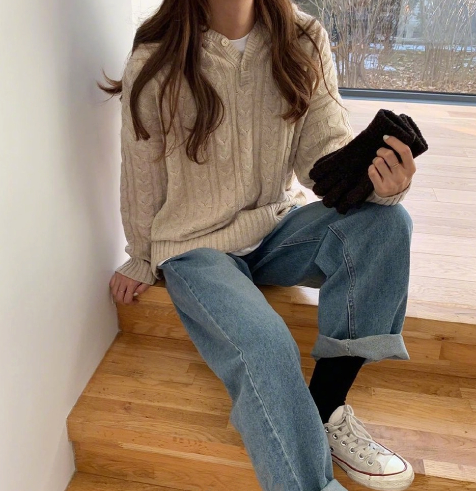 经典不过时的牛仔裤,与减龄款帆布鞋很配!让人眼前一亮