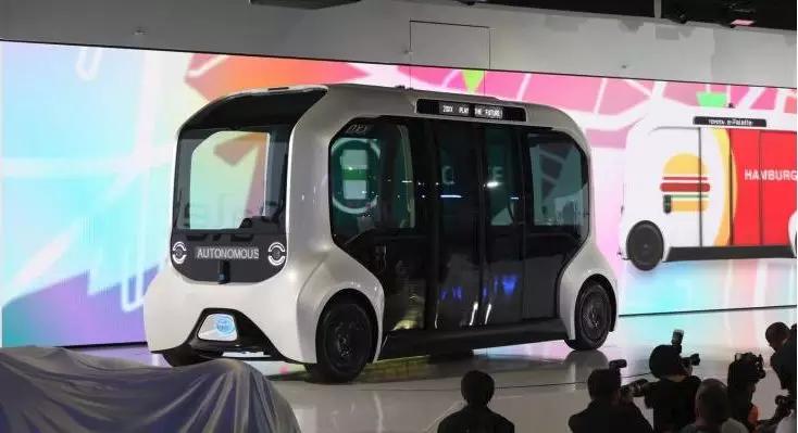 出行生态，飞行概念车，今年CES上的汽车黑科技不再“黑”！