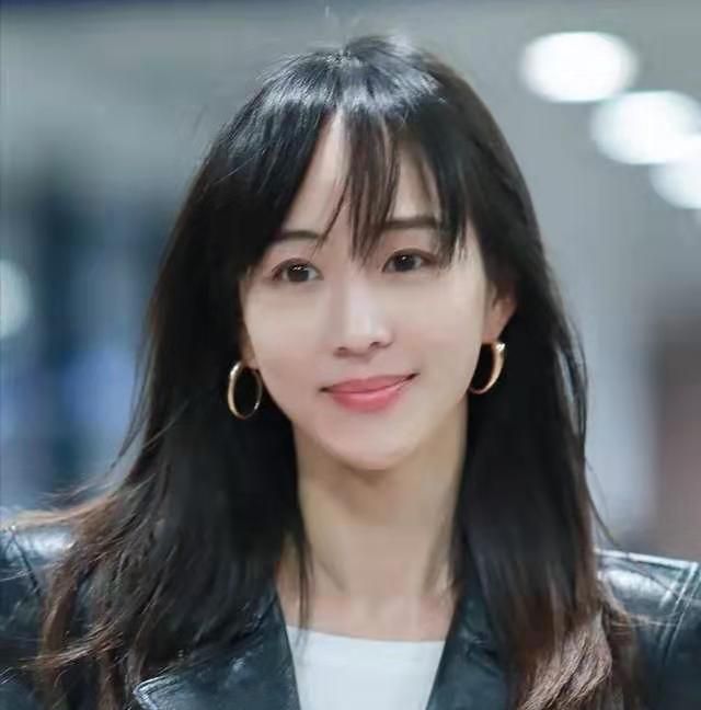 张钧甯换成空气齐刘海发型微微一笑很惊艳