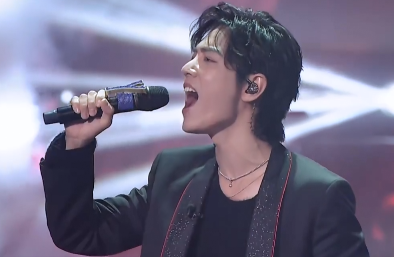 《我们的歌》肖战唱歌爆青筋,怕淘汰全身僵硬,吓出小奶音超级萌