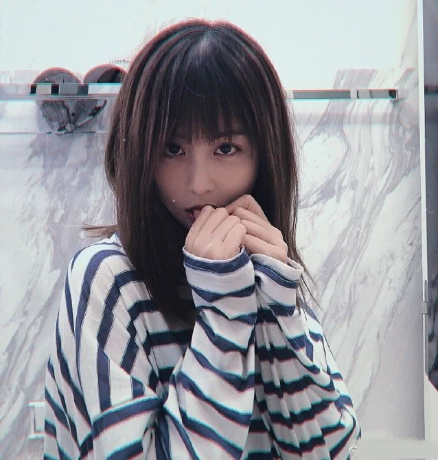 虎牙天命杯:4am五秒内被对手团灭,韦神女友蜜蜂仔:舒服了