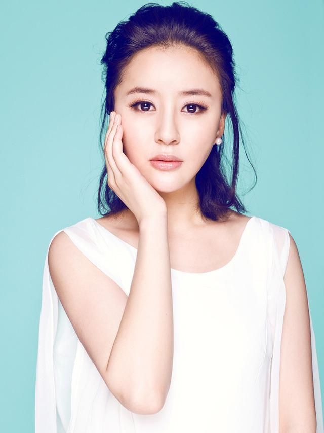 明星周牧茵参演多部宫廷剧的皇后角色被誉为皇后专业户