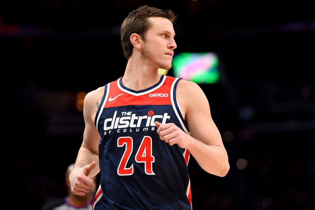 加里森-马修斯右脚踝意外受伤,本场比赛不会回归