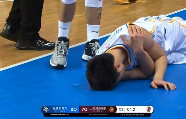 小丁官宣最新消息江苏签新外,王哲林遭坏消息