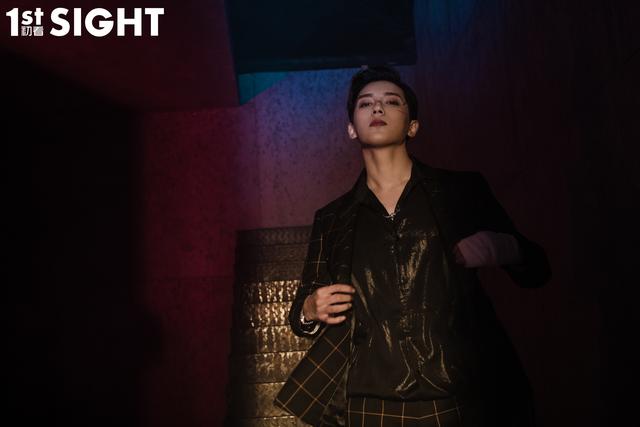 贾征宇登《1ST SIGHT》杂志 不拘一格时尚感十足