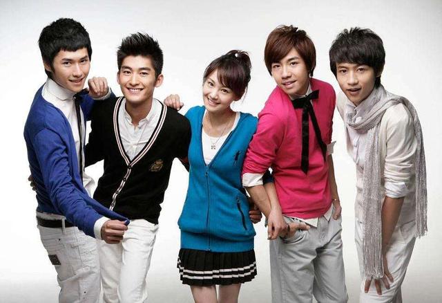 郑爽遭受人身攻击,网络暴力再次升级,其父郑成华苦不堪言