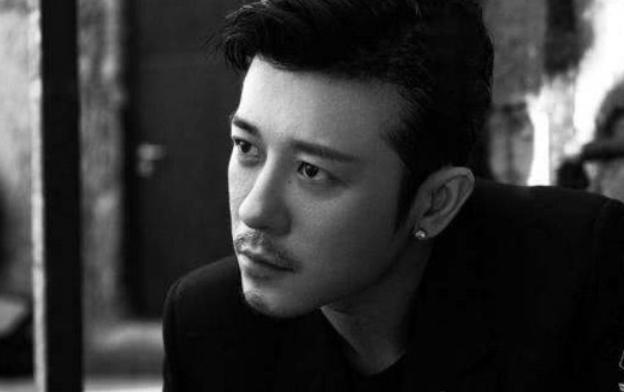 亲妈干妈都是导演都捧不红他,娶妻改名,凭“最帅杨逍”成功逆袭|冯齐的忏悔|杨逍|干妈_新浪新闻
