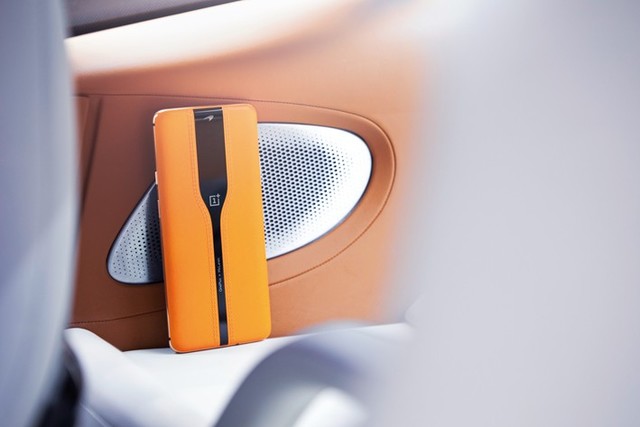 一加Concept One概念机来了：设计师忘了加摄像头？