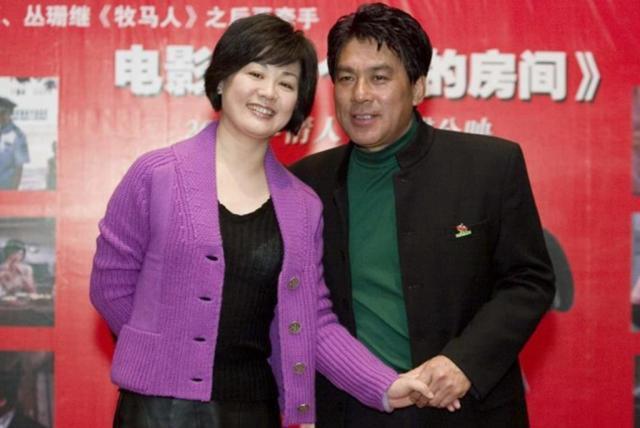 朱时茂丛珊共同录制视频,回应网友,虽没成夫妻,但比亲人还要亲