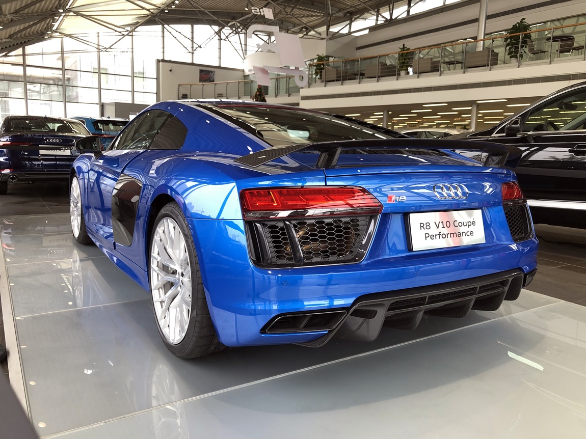 国五奥迪r8金刚鹦鹉蓝/黑米现车处理