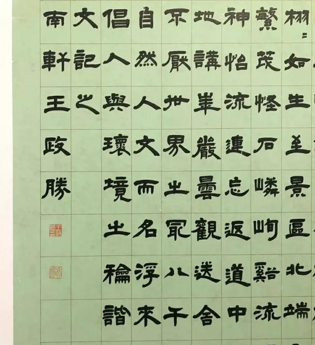 学习书法，有什么冷门的隶书字帖，容易入展？