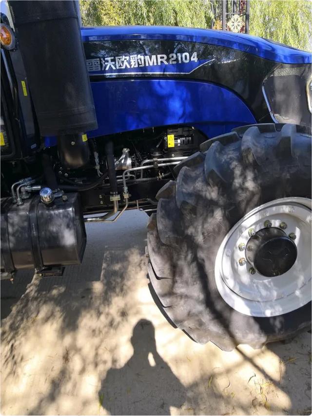 二手的雷沃2104拖拉机,用了370个小时就卖?值吗?