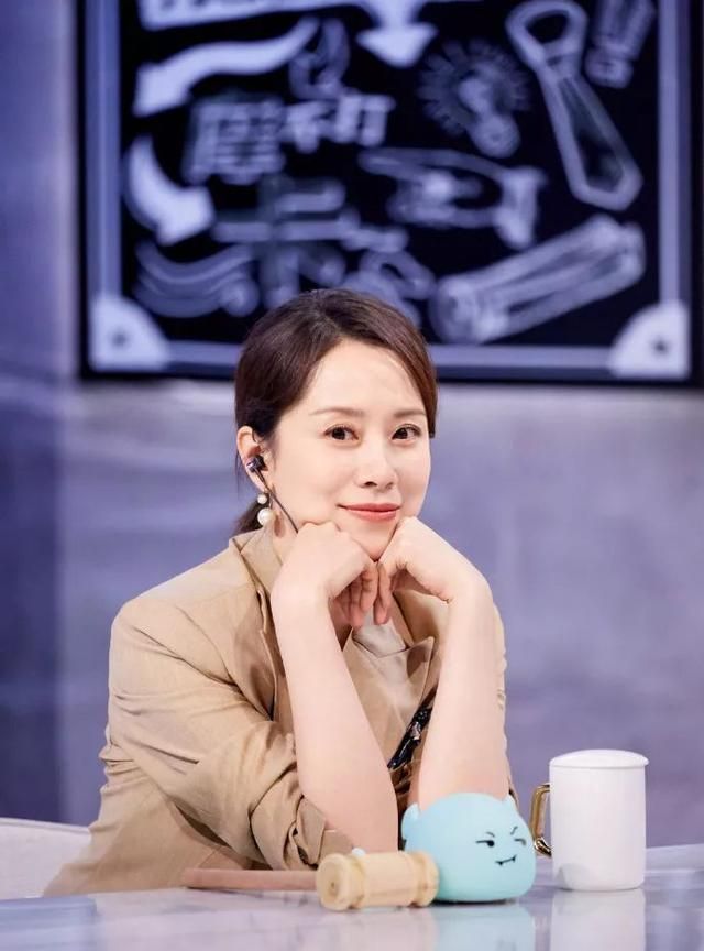 强势又温柔的"大女人穿搭",被她们几个拿了|海清|女人们|童文洁_新浪