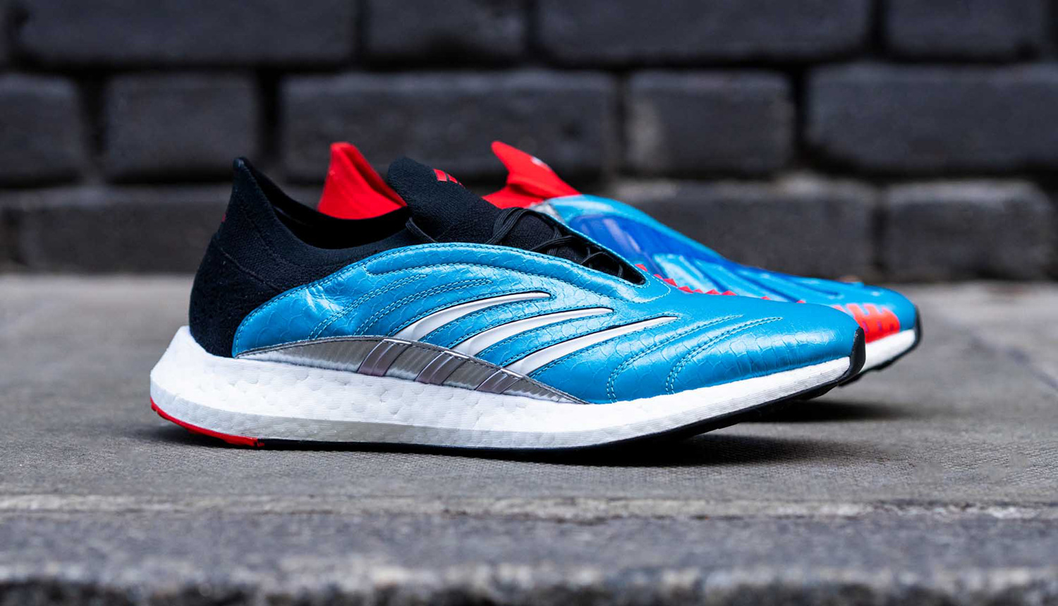 阿迪达斯通过回顾predator系列战靴的辉煌历史,为开启这一经典战靴