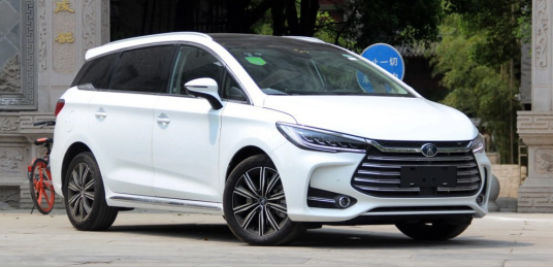 预算15万，推荐这三款插电混动车省油还好看