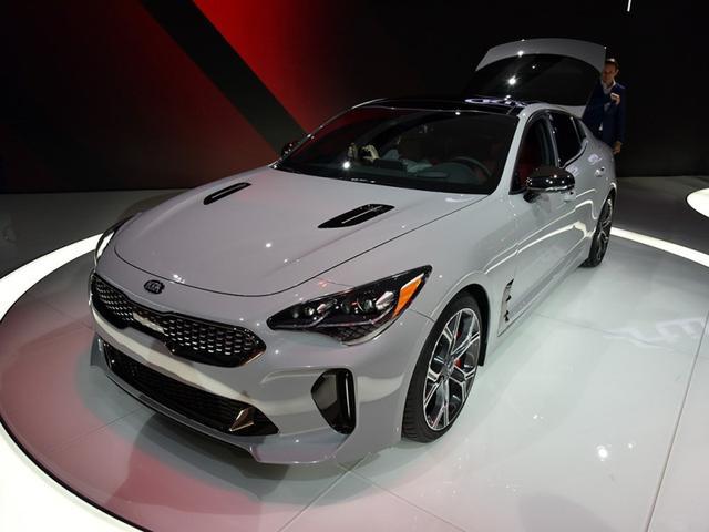 起亚斯汀格gt车界公认的撩妹神器10年品质无忧真成功