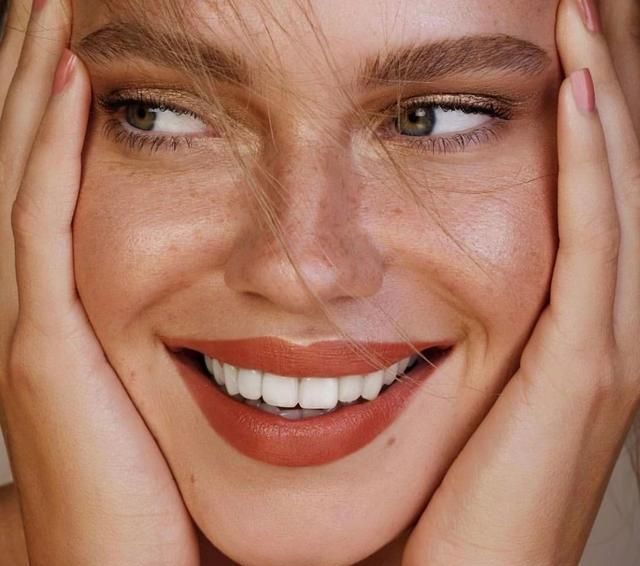 benefit全国眉毛造型专家 miki圆脸适合拱形眉圆脸女孩子,灵动又可爱