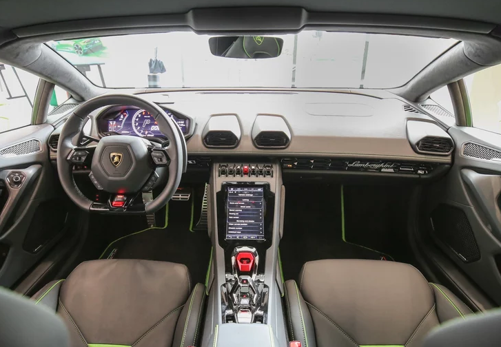 兰博基尼飓风上市5年,超过盖拉多10年累计销量,销量排名第一