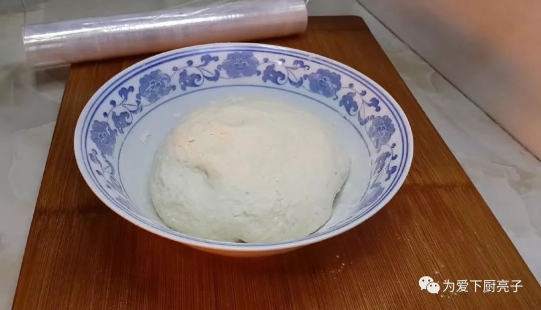 面粉又出新吃法,教你简单一做,比油条做法简单,比葱油饼还好吃