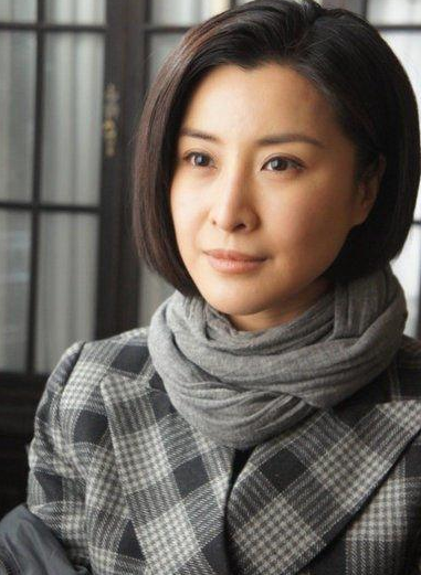 三个女人拒绝拜赵本山为师被迫退出娱乐圈身价上亿