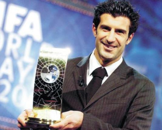 在他的职业生涯中,他获得过1次世界足球先生以及欧洲金球奖,那是他