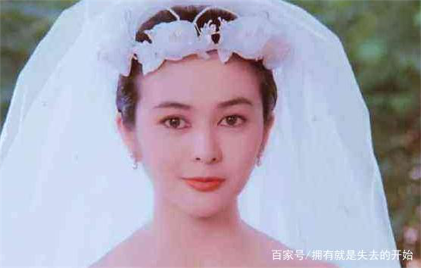 年轻版关之琳!云千千和关之琳为何这么像?