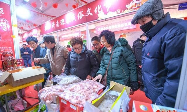 人从众，大客流！传统购物节挥发“年味”