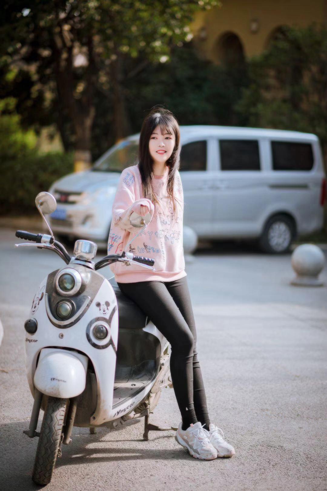 虎牙第一女玄策草莓车模照终于来了,网友表示多多益善