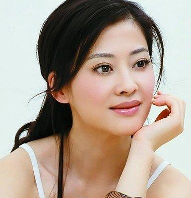 章子怡元旦生子,梅婷乘飞机遭吐槽,七朵金花最美的她还是单身